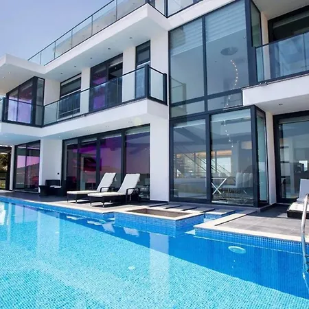 5 Bedroom 9363 Villa Kalkan